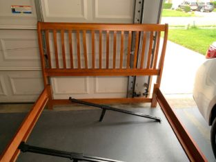Queen bed – Head and footboard