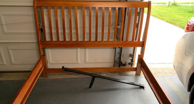 Queen bed – Head and footboard