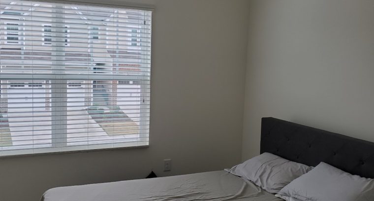 Furnished room with private bathroom for $650