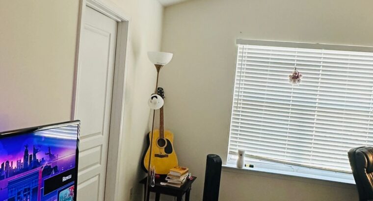 Master bedroom available in RTP area