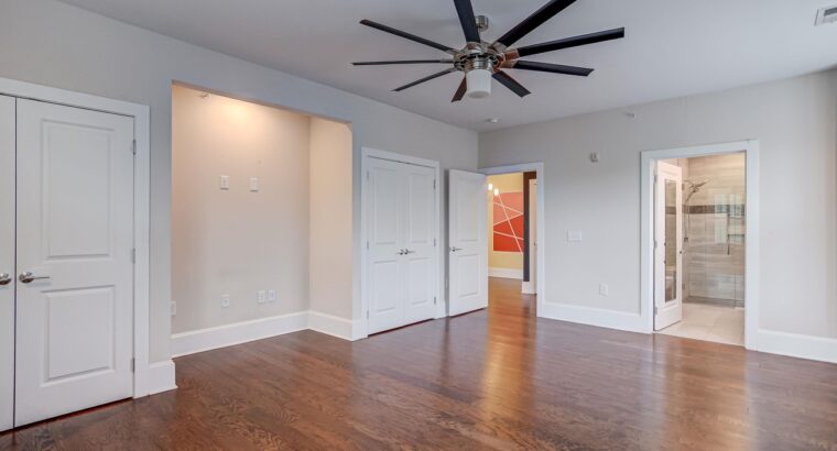 Spacious Bedroom With Attached Bathroom