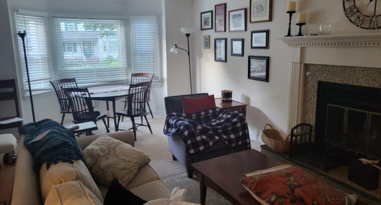 1 bed/1 bath $650 + bills RT avail 10/15/2024