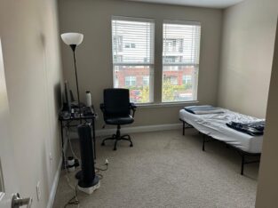 Single Bedroom with Seperate Private Bathroom -Durham